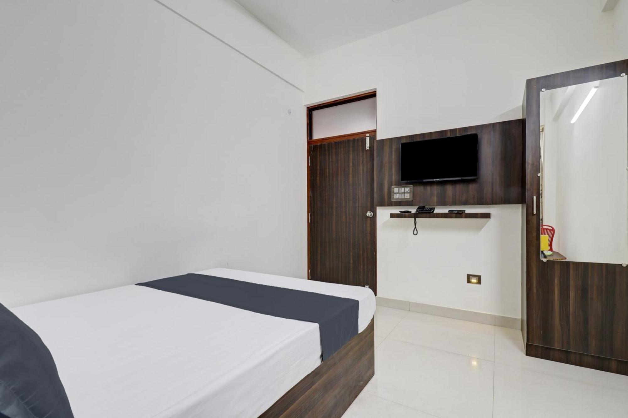 Hotel O J.K. Suites & Rooms Bangalore Eksteriør billede