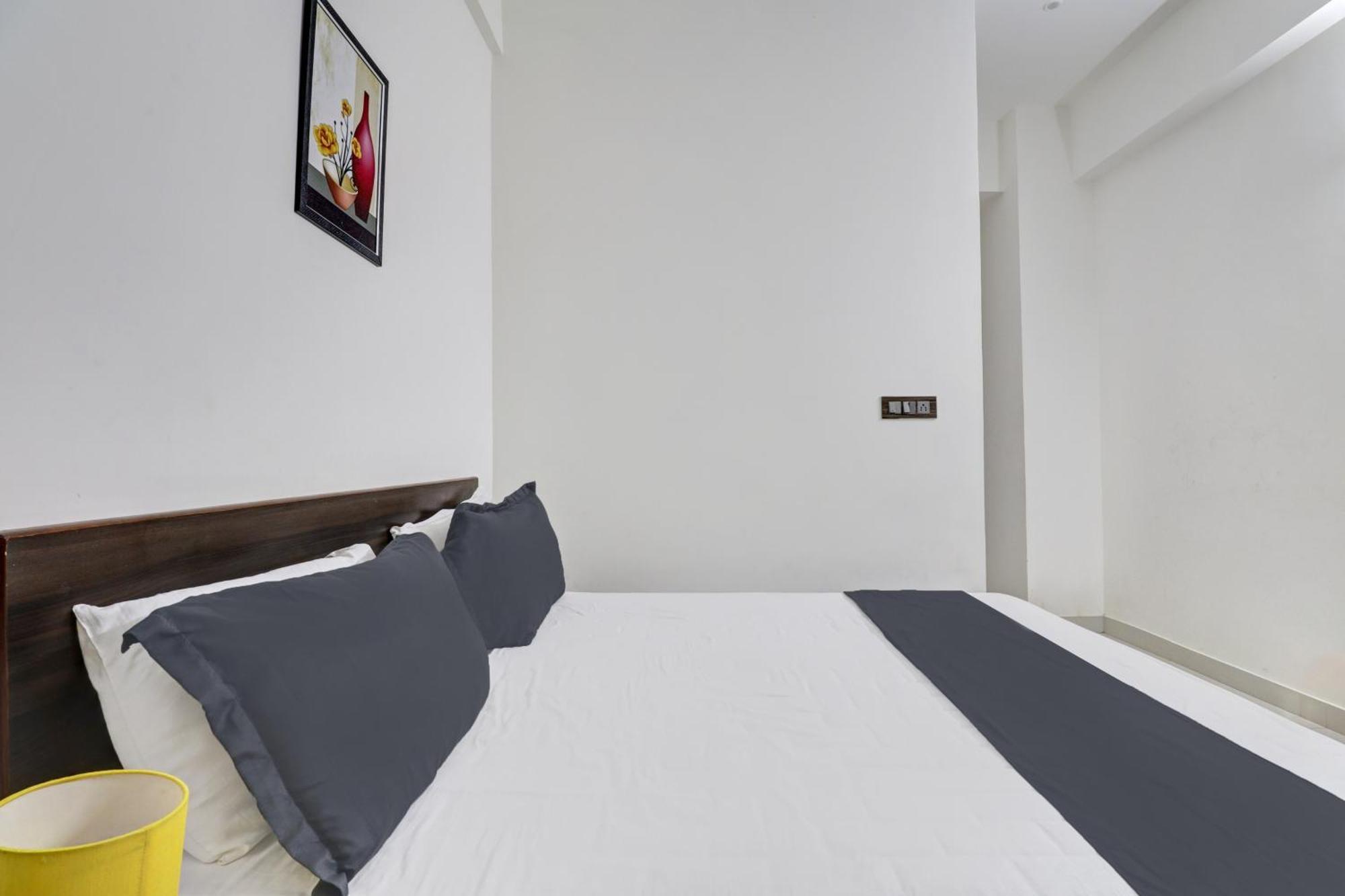 Hotel O J.K. Suites & Rooms Bangalore Eksteriør billede